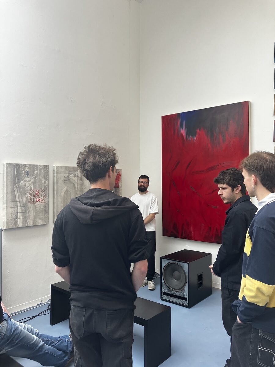 与瓦茨拉夫·马吉德一同就作品展开的讨论