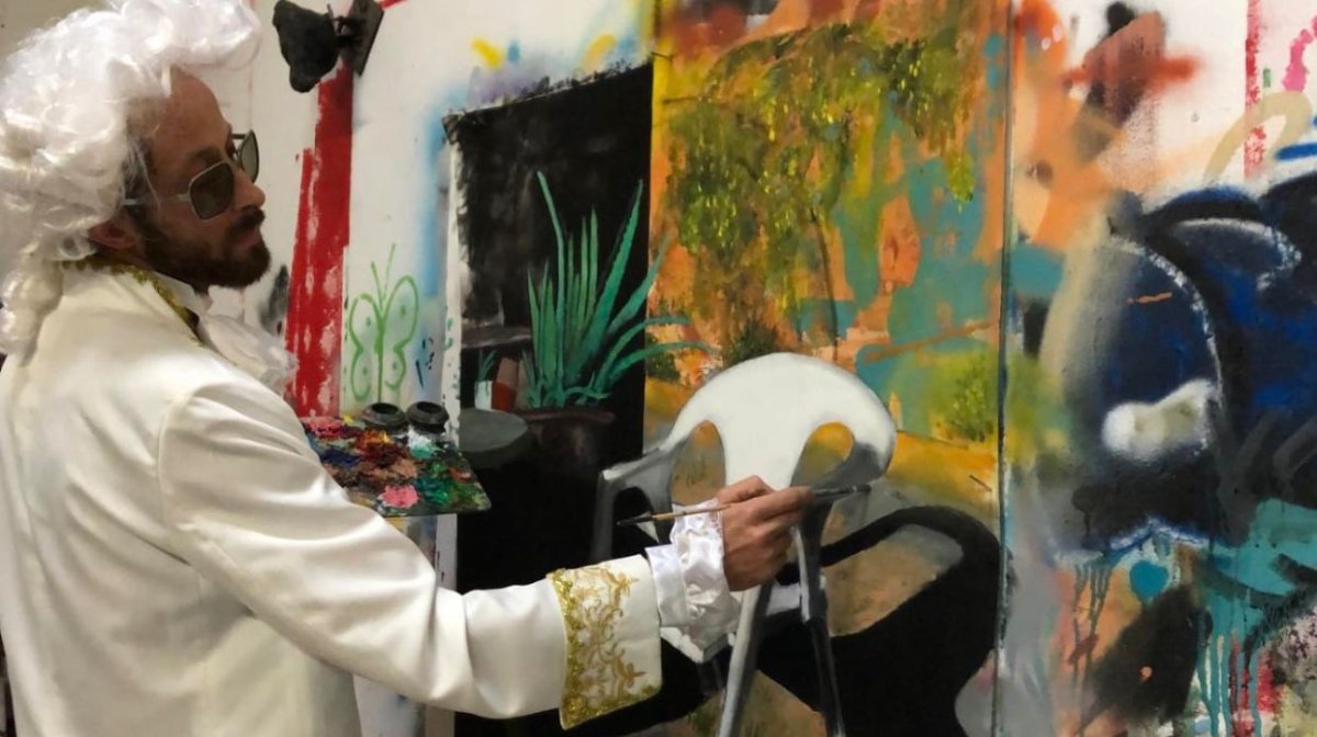 Mr LiGht, Painting from France