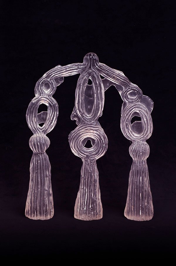 Klenba III, sklo, 26×24 cm, 2017, foto © AVU / Radek Dětinský - dílo od Barbora Vovsová