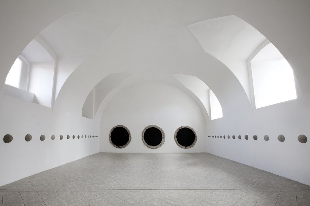 FORM IS EMPTINESS, EMPTINESS IS FORM, Galerie moderního umění a bývalý augustiniánský klášter, Roudnice nad Labem - artwork by Tomáš Polcar