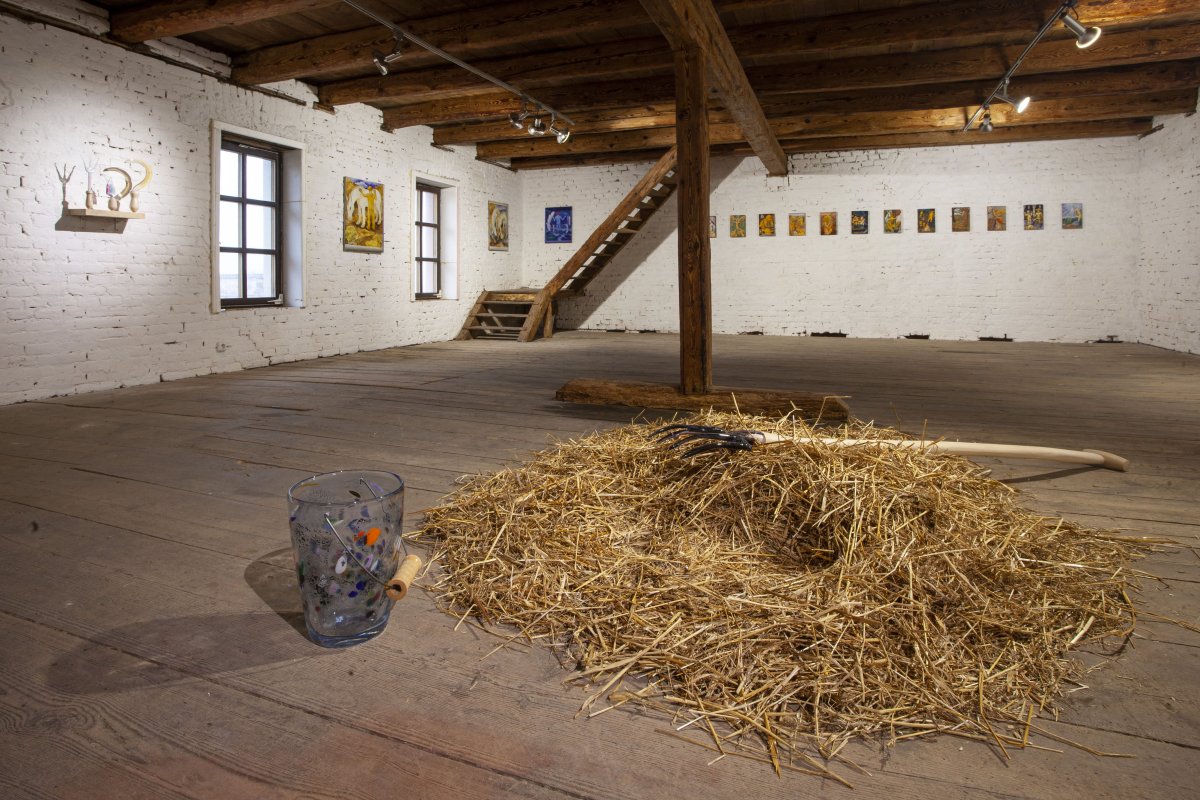 Shed of Christ Gardener, Bohemia Farmstudio, 28. 9. - 30. 11. 2024, photography: Pavel Matela - artwork by Lištica