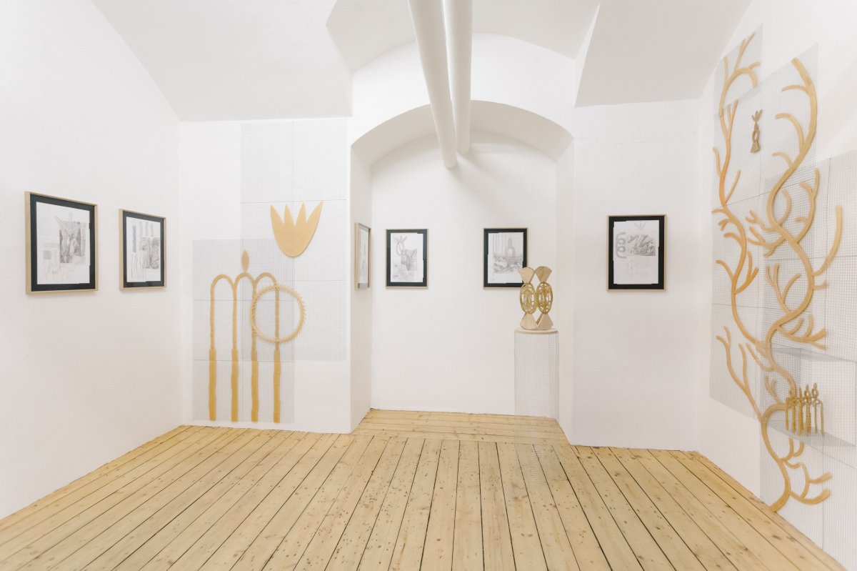 Pohled do výstavy v Jan Čejka Gallery, 2024, foto Jakub Červenka - dílo od Barbora Vovsová