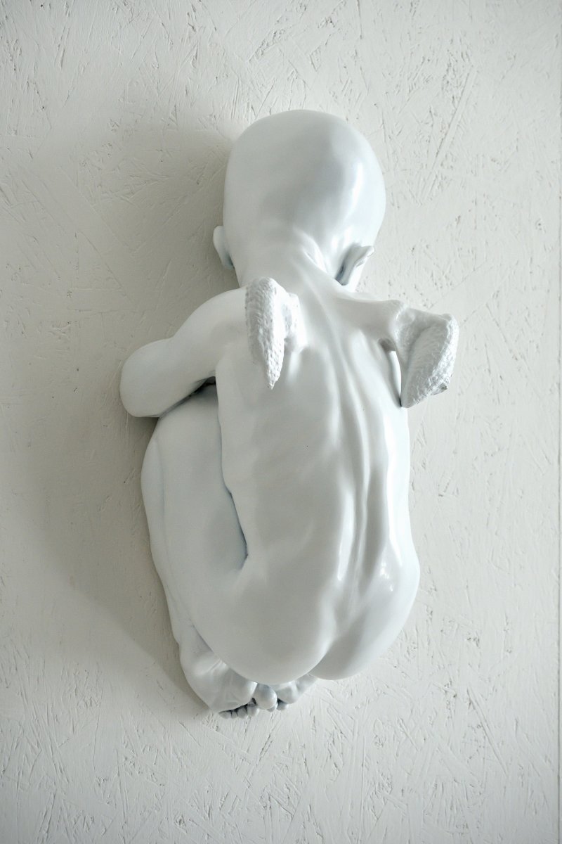 Little Angel V (Essentia), 2024, polyester gel, fiberglass, acrylic, 57 x 22 x 25 cm - artwork by David Moješčík MojDa